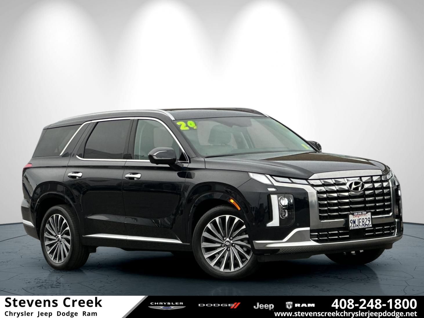 Used 2024 Hyundai Palisade Calligraphy FWD image 1