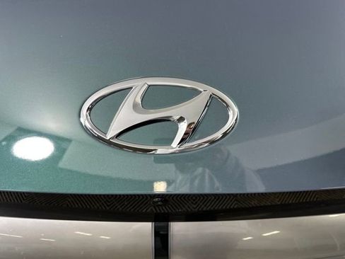 Used 2024 Hyundai Ioniq 5 Limited image 9