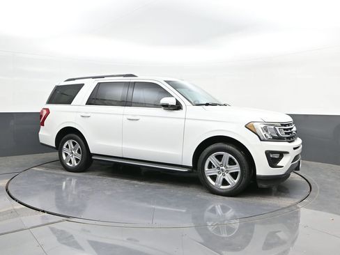 Used 2020 Ford Expedition XLT w/ Equipment Group 202A image 17