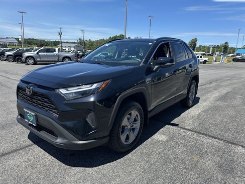 Used 2023 Toyota RAV4 XLE w/ Convenience Package AWD/4WD image 3