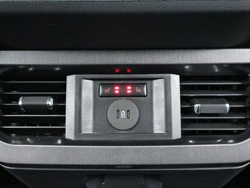 Used 2026 Ford F250 Platinum w/ FX4 Off-Road Package image 42