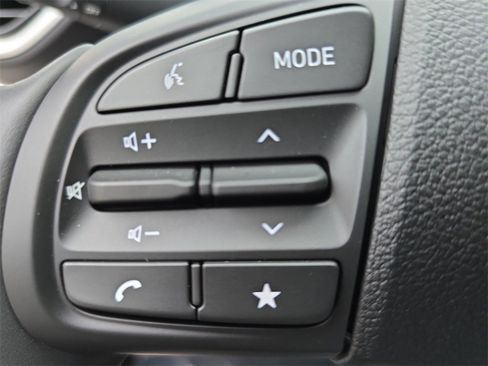 New 2026 Hyundai Venue SEL image 18