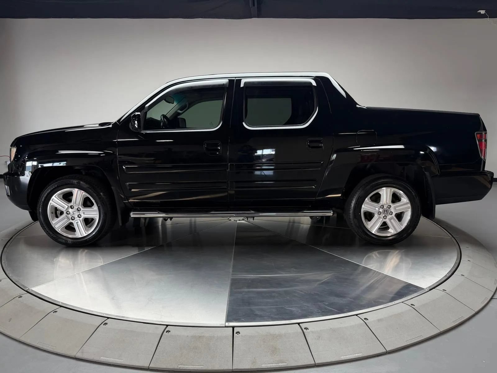 Used 2013 Honda Ridgeline RTL image 4