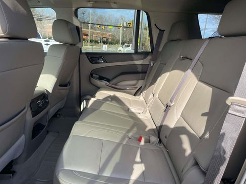 Used 2019 Chevrolet Tahoe LT w/ LT Signature Package image 15