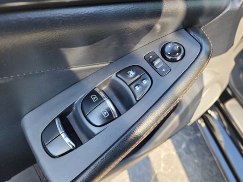 Used 2019 Nissan Maxima SR w/ Premium Package image 14