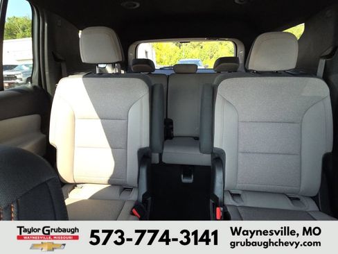 Used 2026 Chevrolet Traverse LT w/ Driver Confidence Package FWD image 25