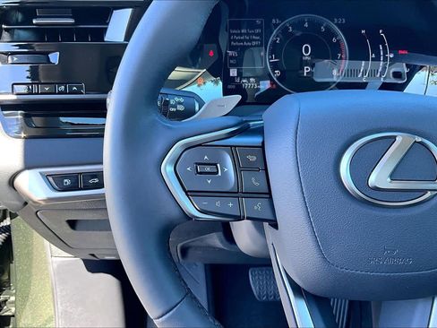 Used 2024 Lexus RX 350 FWD w/ Technology Package image 22