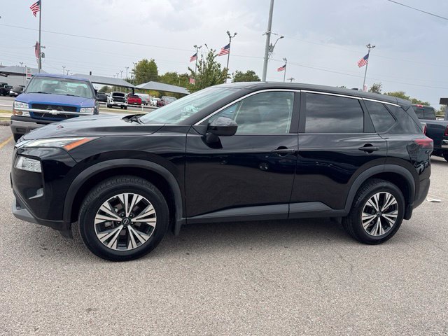 Used 2023 Nissan Rogue SV AWD/4WD image 3