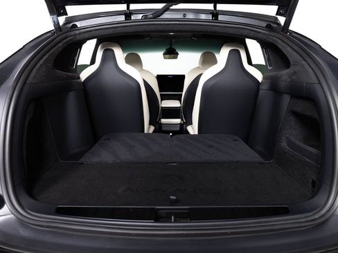 Used 2023 Tesla Model X Plaid image 23