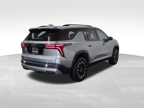 Used 2025 Chevrolet Traverse Z71 AWD/4WD image 8