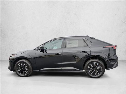 New 2026 Subaru Solterra AWD/4WD image 5