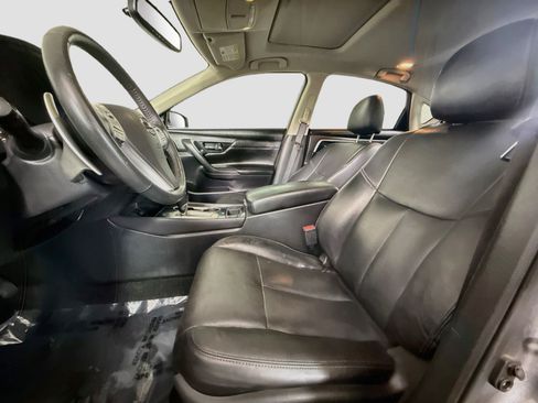 Used 2017 Nissan Altima 3.5 SL FWD image 22