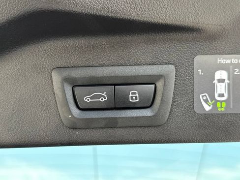 Used 2026 BMW X5 sDrive40i w/ M Sport Package RWD image 18