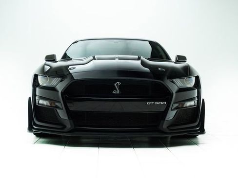 Used 2021 Ford Mustang Shelby GT500 w/ Carbon Fiber Track Pack image 6