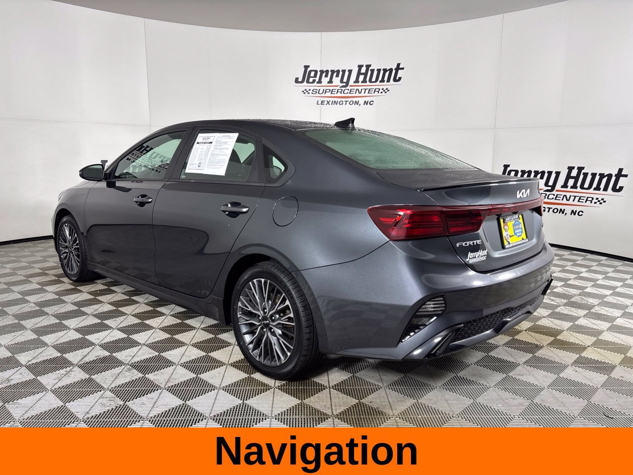 Used 2024 Kia Forte GT-Line w/ GT-Line Premium Package FWD image 9