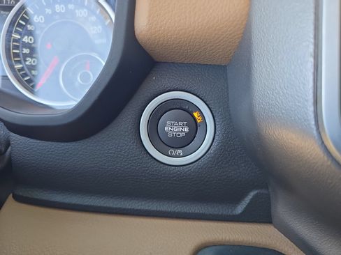 Used 2019 RAM 1500 Big Horn RWD image 24