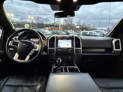 Used 2019 Ford F150 Lariat w/ Equipment Group 502A Luxury image 3