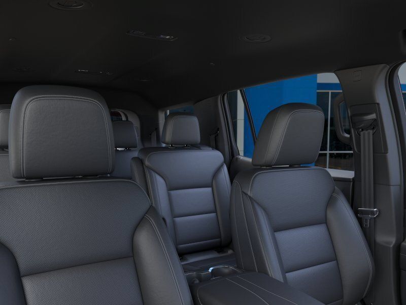 New 2026 Chevrolet Traverse LT w/ Driver Confidence Package FWD image 24