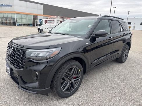 New 2026 Ford Explorer ST-Line w/ ST-Line Street Pack image 7