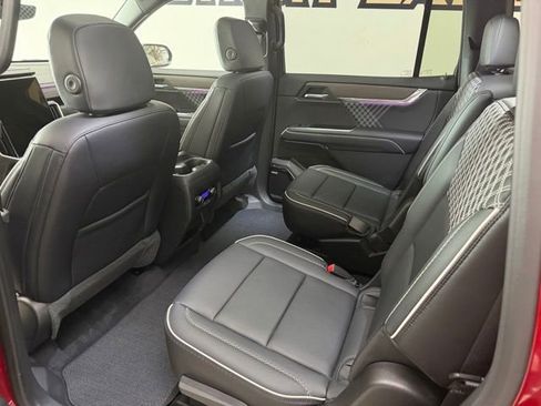 Used 2026 GMC Acadia Denali AWD/4WD image 22