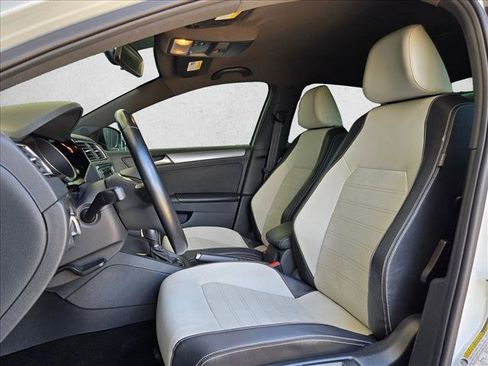 Used 2016 Volkswagen Jetta Sport FWD image 7