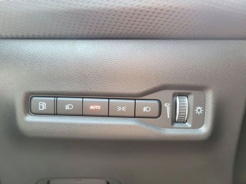 Used 2026 Jeep Cherokee Limited AWD/4WD image 35