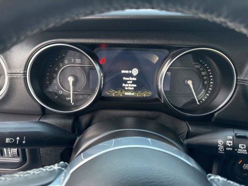 Used 2021 Jeep Wrangler Unlimited Sahara w/ Dual Top Group AWD/4WD image 19