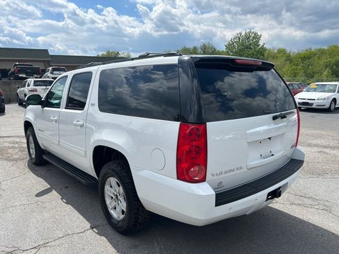 Used 2014 GMC Yukon XL SLT w/ SLT-2 Equipment Package AWD/4WD image 8
