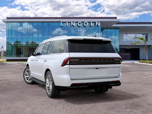 New 2027 Lincoln Navigator Premiere RWD image 8
