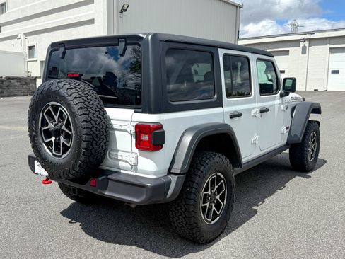 Used 2026 Jeep Wrangler Unlimited Rubicon AWD/4WD image 7