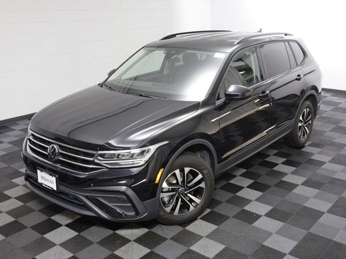Used 2024 Volkswagen Tiguan S AWD/4WD image 2