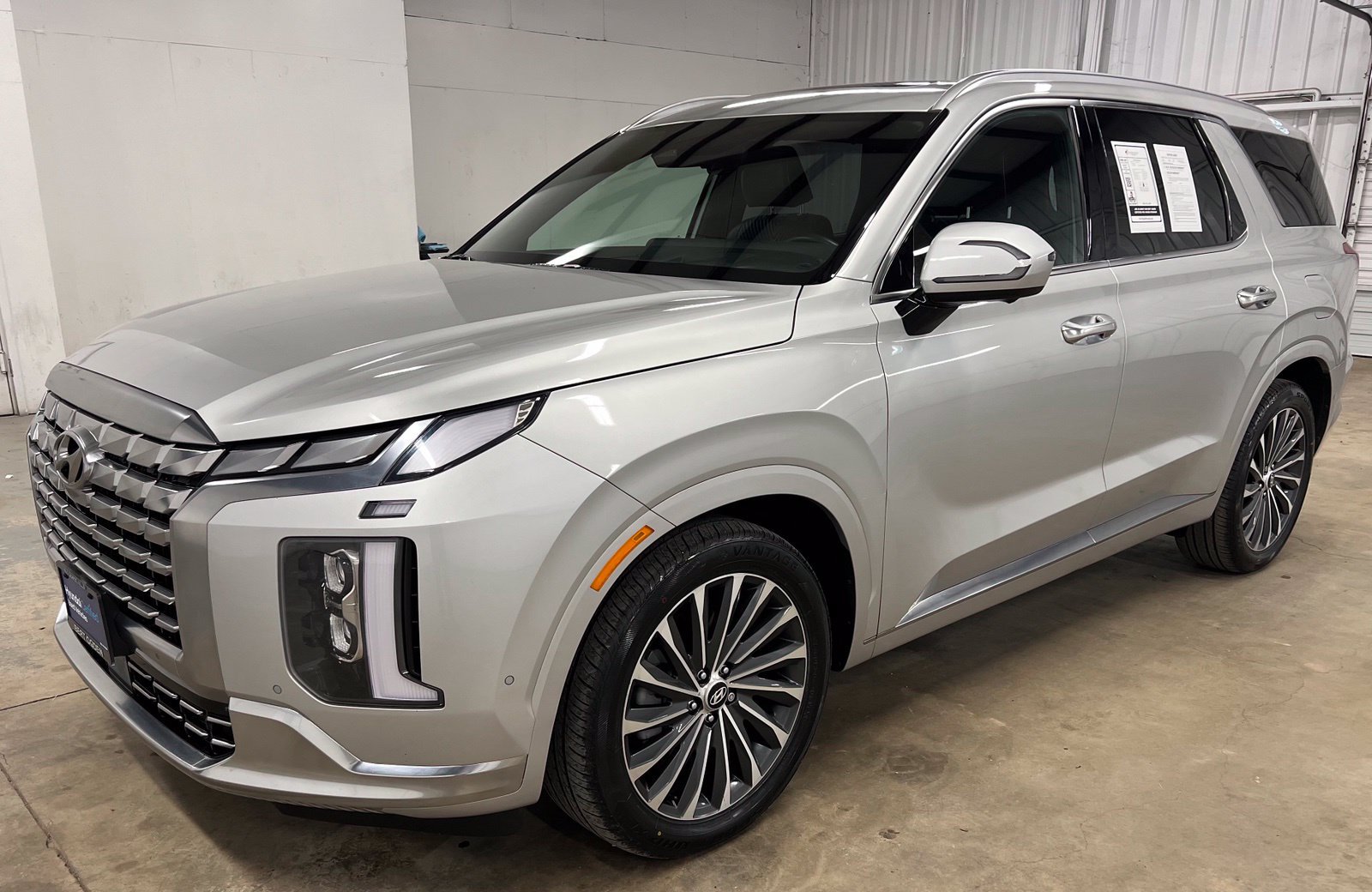 Certified 2023 Hyundai Palisade Calligraphy AWD/4WD image 3