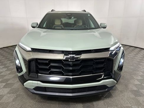 Used 2025 Chevrolet Equinox ACTIV w/ Safety and Technology Package FWD image 8