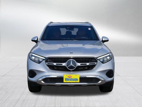 Used 2023 Mercedes-Benz GLC 300 4MATIC image 2