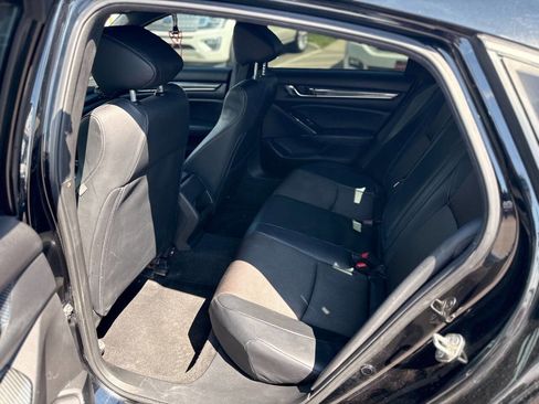 Used 2018 Honda Accord Sport image 21