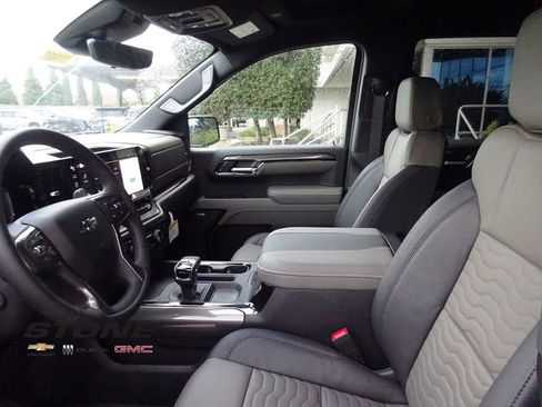 New 2026 Chevrolet Silverado 1500 ZR2 image 15