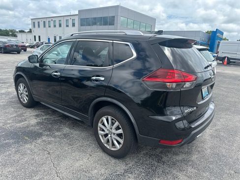 Used 2018 Nissan Rogue SV AWD/4WD image 4