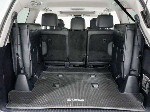 Used 2017 Lexus LX 570 4WD image 40