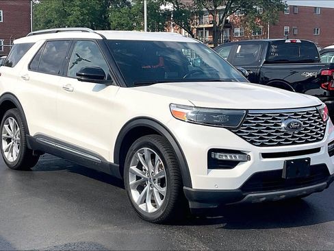 Certified 2023 Ford Explorer Platinum w/ Technology Package AWD/4WD image 35