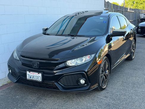 Used 2017 Honda Civic EX image 1