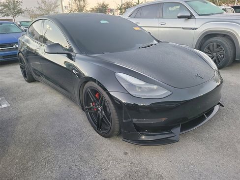 Used 2023 Tesla Model 3 Performance image 5
