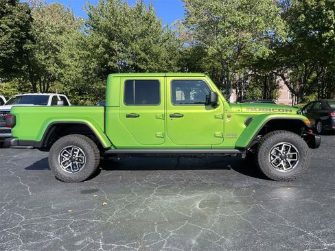 New 2025 Jeep Gladiator Rubicon image 10
