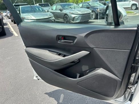 Used 2022 Toyota Corolla LE FWD image 28