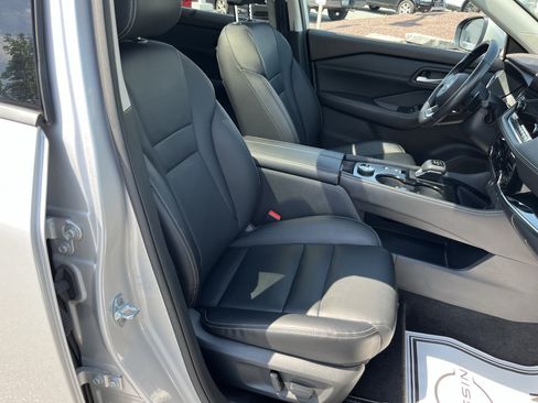 Used 2023 Nissan Rogue SL w/ SL Premium Package AWD/4WD image 3
