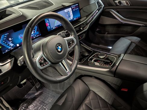Used 2024 BMW X5 M60i w/ Climate Comfort Package image 4