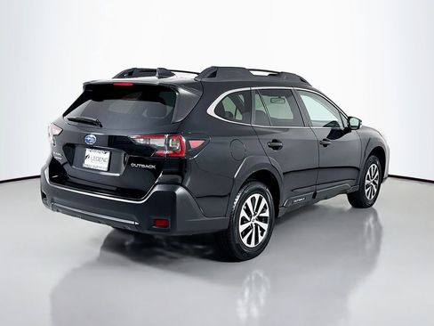 Used 2023 Subaru Outback Premium AWD/4WD image 4