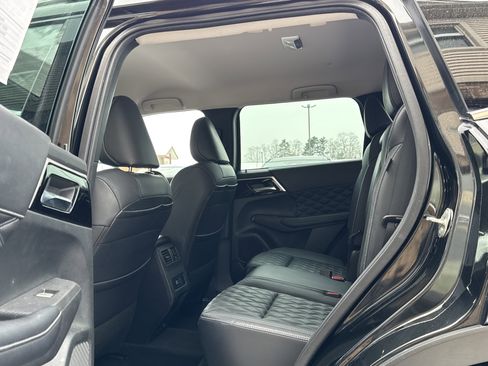 Used 2022 Mitsubishi Outlander SEL image 10