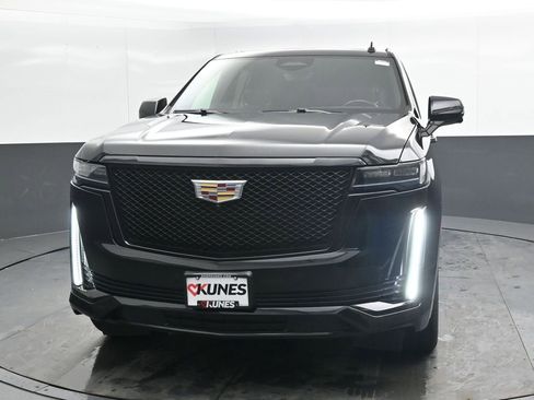 Used 2023 Cadillac Escalade Sport image 6