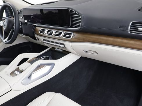 Used 2026 Mercedes-Benz GLE 580 4MATIC image 22