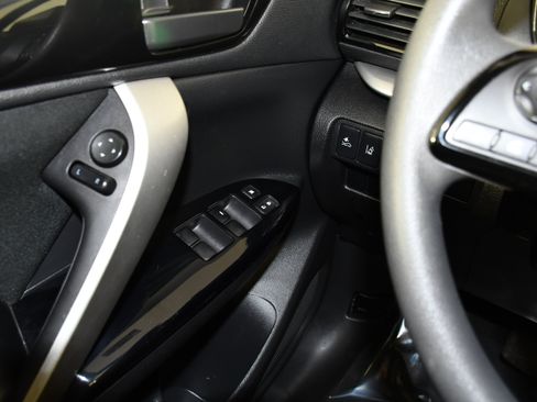 Used 2023 Mitsubishi Eclipse Cross LE AWD/4WD image 31